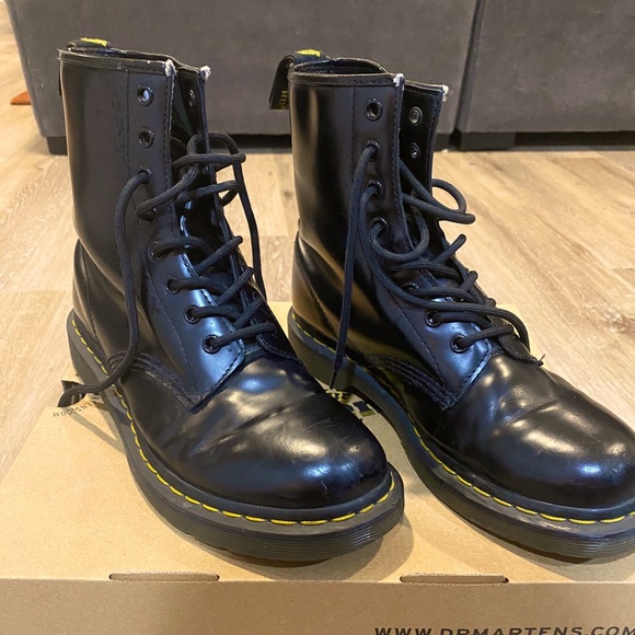 Dr. Martens Shoes - Doc Martens Classic - Smooth leather - Black